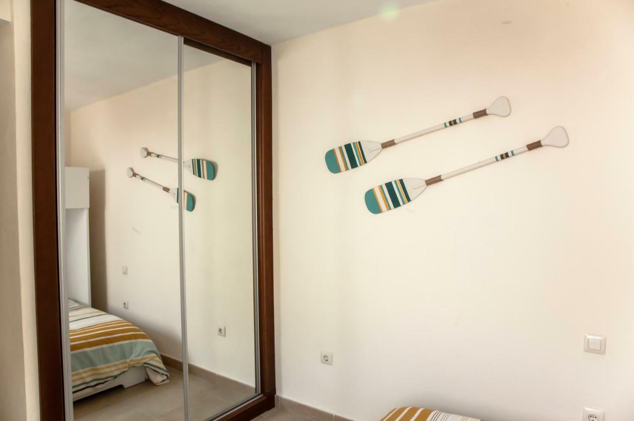 Akutuna - Casa Familiar Con Piscina , Garaje & Pista De Padel Zahara de los Atunes Luaran gambar